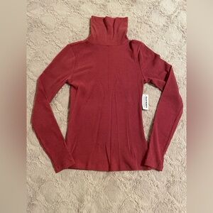 Old Navy Turtleneck, size XS. NWT!